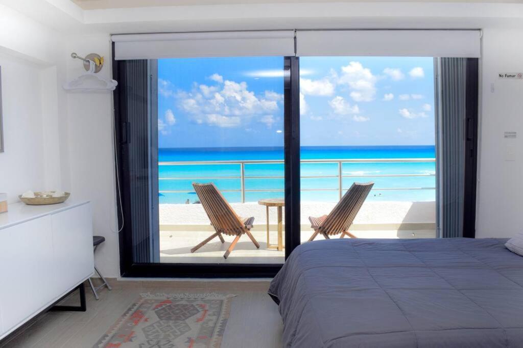 Ocean front Villa, best locacion in hotel zone Cancún Exterior foto