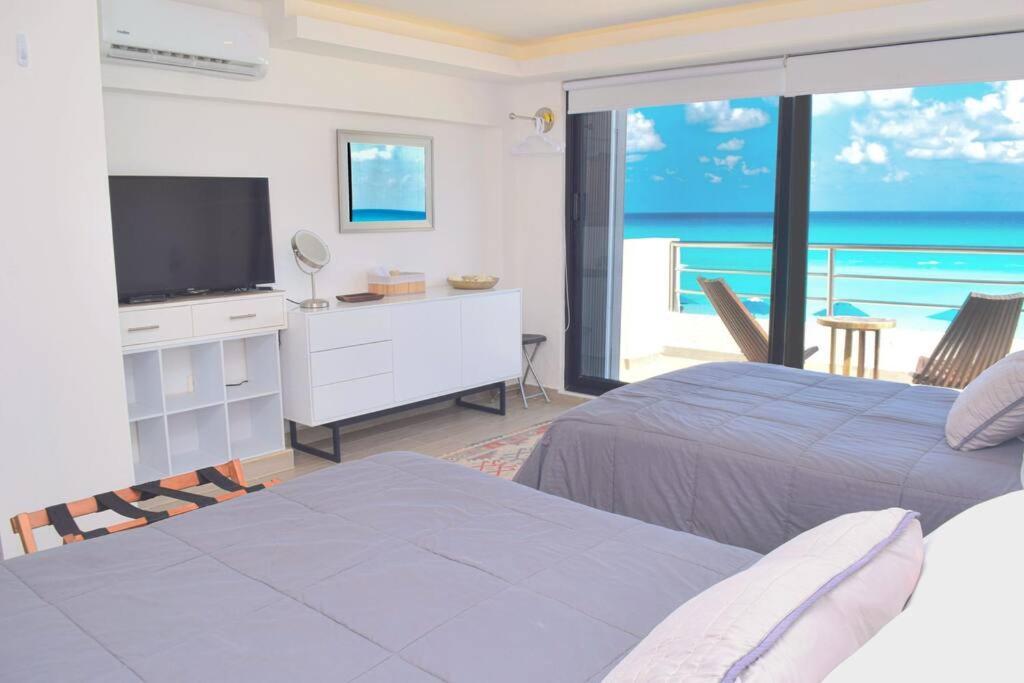 Ocean front Villa, best locacion in hotel zone Cancún Exterior foto