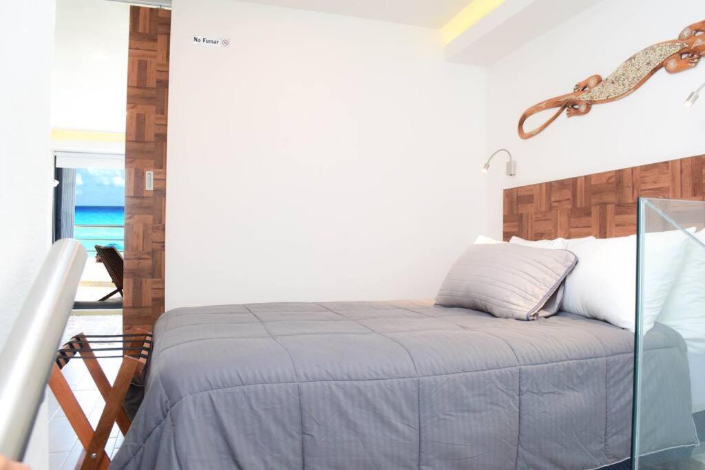 Ocean front Villa, best locacion in hotel zone Cancún Exterior foto