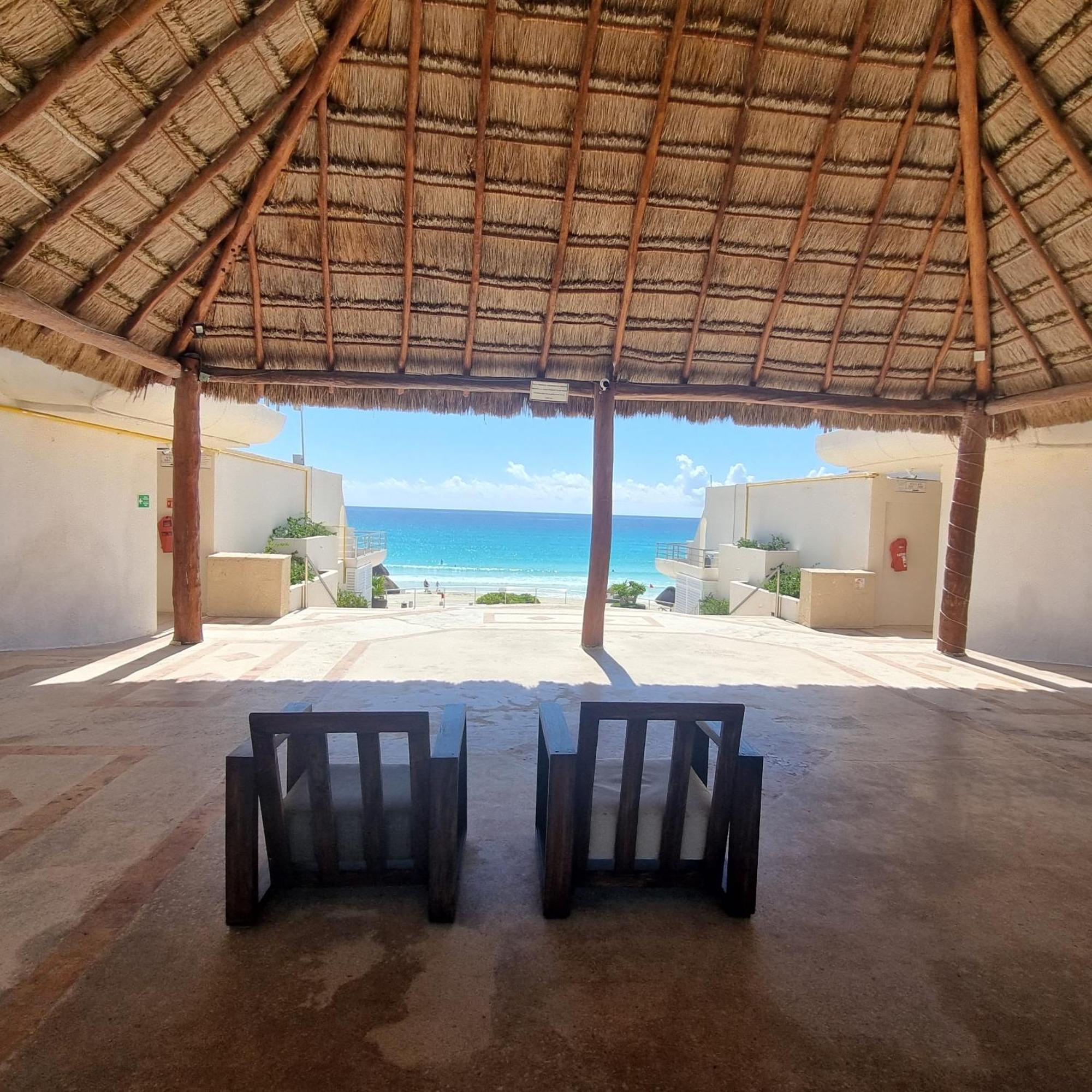 Ocean front Villa, best locacion in hotel zone Cancún Exterior foto